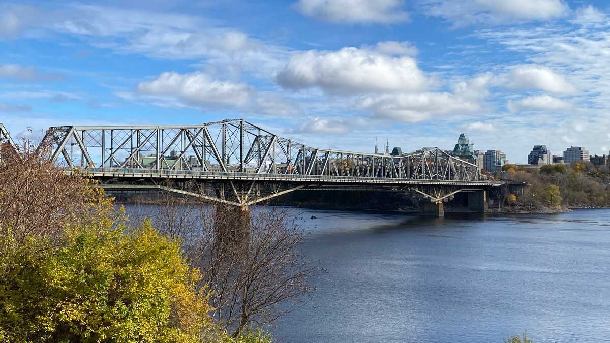 Ponte Alexandra em Ottawa